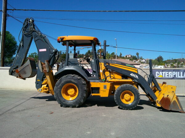 2018 John Deere 410L Backhoe