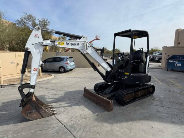 2018 Bobcat E32 Mini Excavator - Image 8