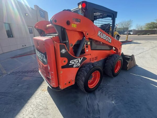 2016 Kubota SSV65 Skid Steer - Image 7