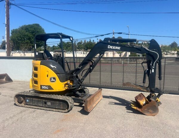 2023 John Deere 35G Mini Ex with extra bucket - Image 3
