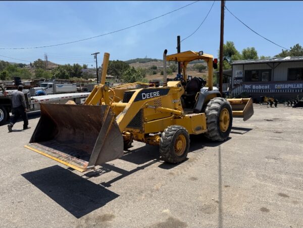 2005 John Deere 210 Skip Loader - Image 3