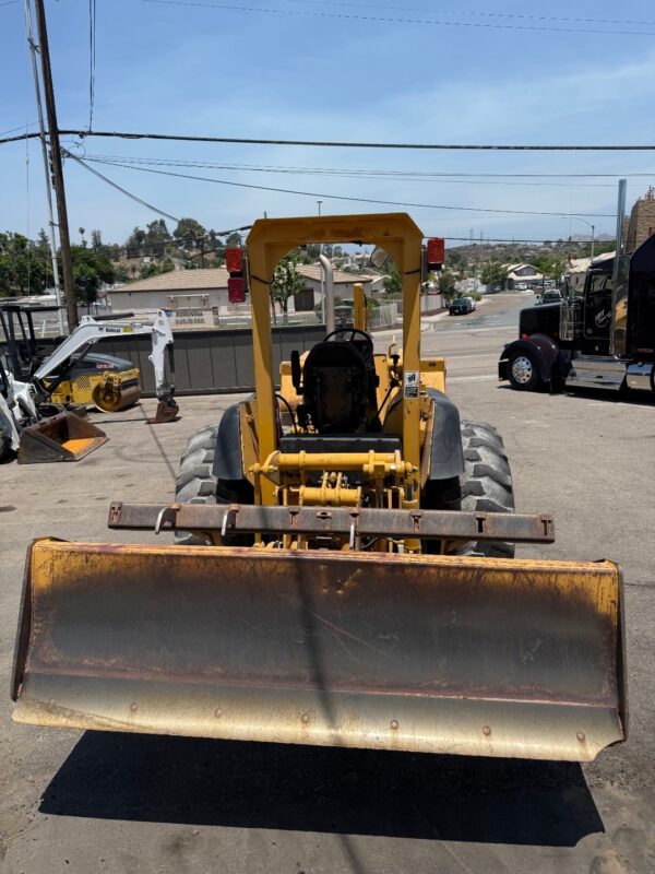 2005 John Deere 210 Skip Loader - Image 5
