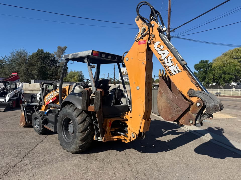 2018 CASE 580 Super N Backhoe - Image 5